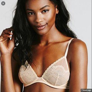 NWT Free People Triangle Bra in "Nude" Size 32B